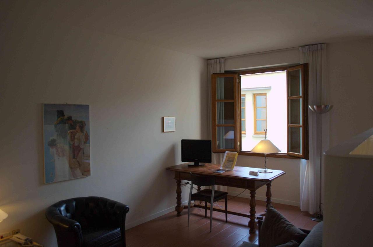 Hotel Palazzo Ricasoli Florença Quarto foto